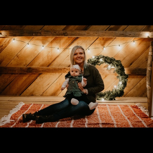 Meet your Posher, Katie - Picture 2 of 4